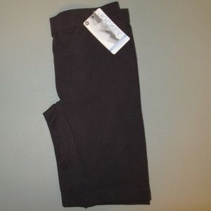 Jockey Intimates & Sleepwear - Jockey Mid-Length Microfiber Slip Short Medium NWT Jockey Intimates & Sleepwear - Jockey Mid-Length Microfiber Slip Short Medium NWT